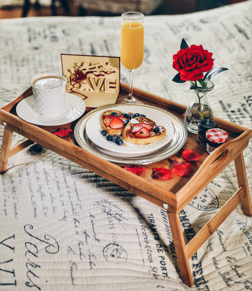 romantic breakfast in bed idea for anniversary gifts