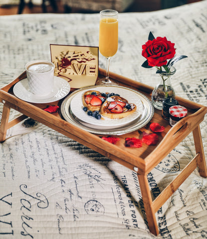 Image of romantic breakfast in bed idea for anniversary gifts